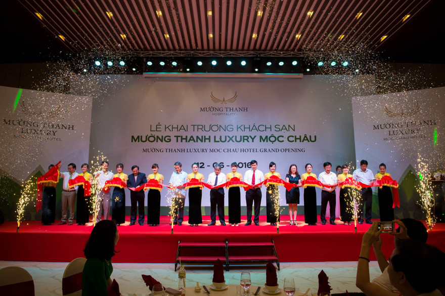 Lễ cắt băng khánh thành