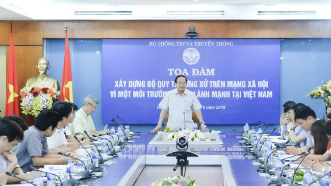  Buổi toạ đàm xây dựng Bộ quy tắc ứng xử trên mạng xã hội. Ảnh: Trọng Đạt