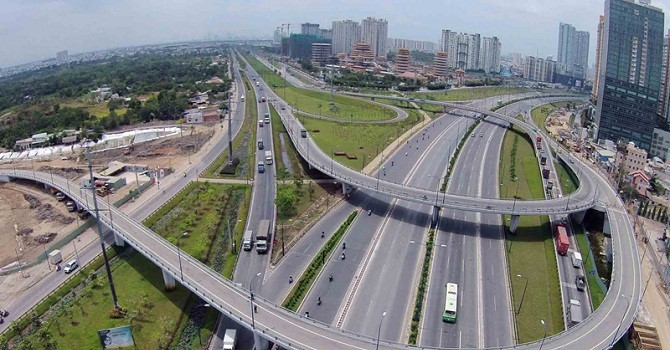 Hạ tầng khu Đông phát triển nhanh những năm qua