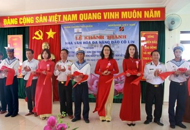 Lễ khánh thành Nhà văn hóa đa năng đảo Cô Lin, công trình gửi gắm tình cảm của tập thể cán bộ, nhân viên Agribank đối với biển đảo quê hương