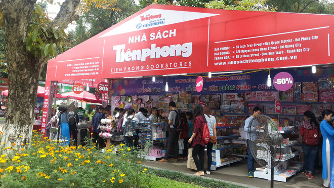 Nhà sách Tiền Phong giảm giá sâu, tri ân bạn đọc tại 'Ngày Sách Việt Nam'