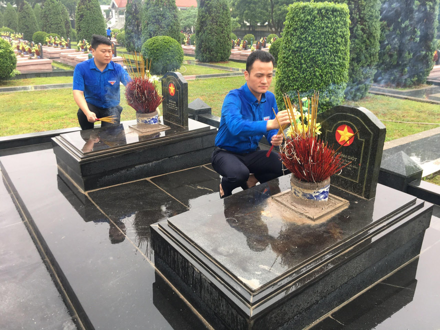 Nhiều hoạt động kỷ niệm 65 năm chiến thắng Điện Biên Phủ của tuổi trẻ Tây Bắc