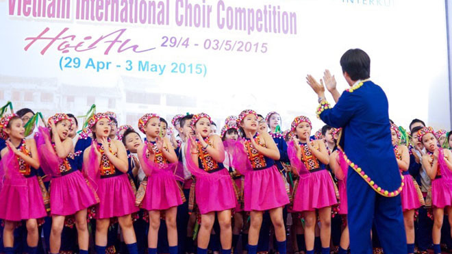 Dàn hợp xướng thiếu nhi Vinschool One đã thi đấu tự tin và chinh phục ban giám khảo cũng như khán giả bằng sự hồn nhiên và tình yêu âm nhạc quê hương, để nhận giải Vàng tại Hội thi Interkultur.