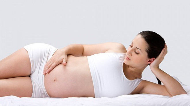 Quá trình mang thai khiến chị em dễ bị rạn da (Ảnh minh họa).