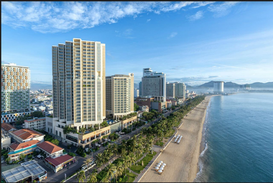 The Costa Nha Trang nằm ngay trên cung đường vàng Trần Phú hướng Vịnh Nha Trang tuyệt đẹp.