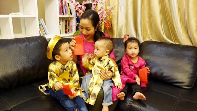 Mẹ Ốc cẩn thận giải thích công dụng của bao lì xì sức khỏe cho “cậu cả” Coca