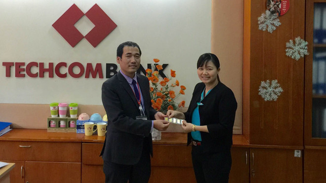 Nhiều khách hàng nhận lộc vàng đầu năm từ Techcombank