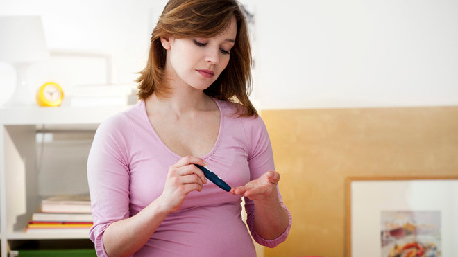 Trị mụn trứng cá ở giai đoạn mang thai cần hết sức cẩn trọng