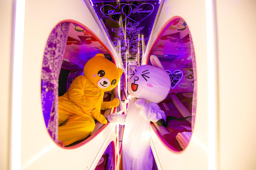 Xe khách tình nhân Pokémon ra đời đúng dịp Sa Pa nhận quyết định lên thị xã