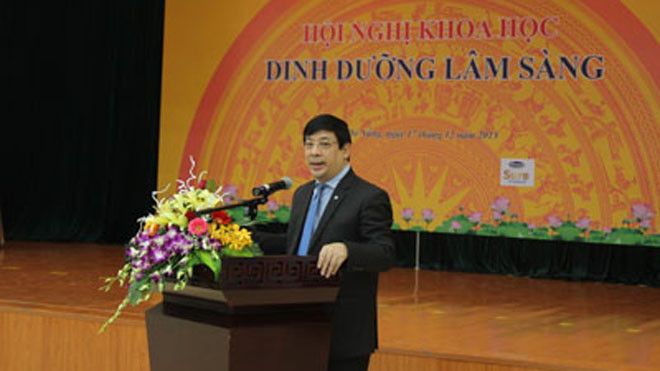 PGS. Tiến Sĩ Lương Ngọc Khuê, Cục trưởng cục quản lý khám chữa bệnh, Bộ Y Tế phát biểu khai mạc hội nghị