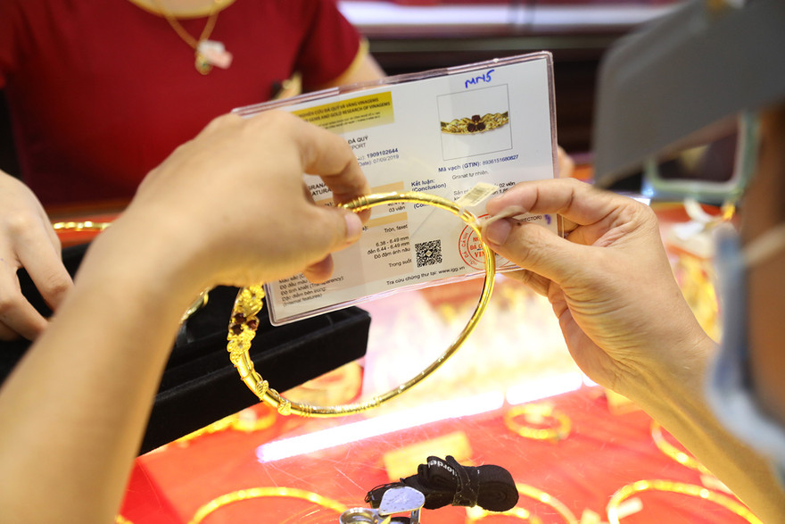 Giá vàng đồng loạt tăng trở lại. ảnh minh hoạ ​