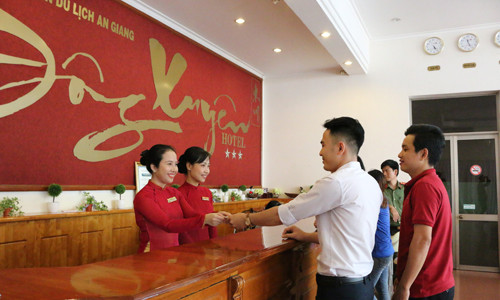 Phong cách du lịch Sao Mai' trên một đẳng cấp mới