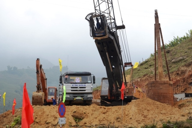 Khởi công xây dựng cây cầu Móng Sến.