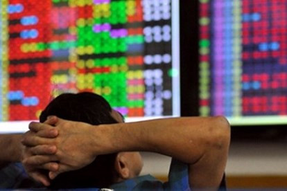 Nhiều cổ phiếu giảm sâu khi thị trường chứng khoán rơi xuống dưới 930 điểm. ảnh minh họa 