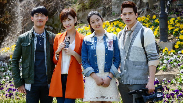 Tìm lại yêu thương được phát sóng lúc 19g mỗi ngày trên kênh D-Dramas.