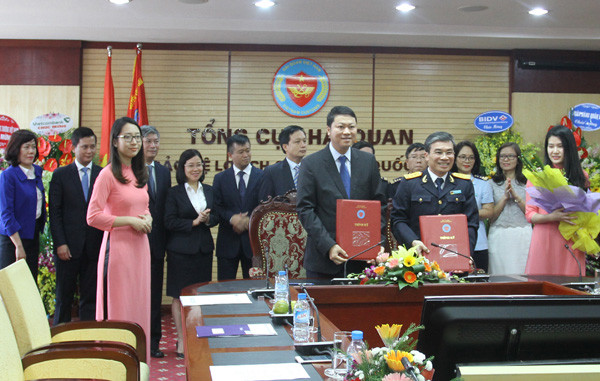  BIDV và tổng cục hải quan triển khai dịch vụ nộp thuế hải quan điện tử 24/7 