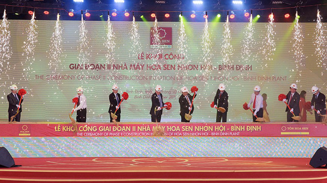 Sau nghi thức cắt băng khánh thành giai đoạn 1, Nhà máy Hoa Sen Bình Định tiếp tục khởi công giai đoạn 2