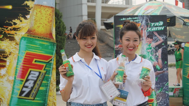 Hot girl “bùng nổ” cùng Manchester City