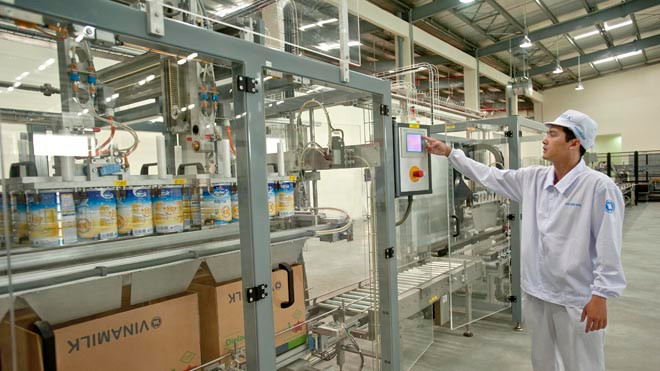 Vinamilk đã tạo bước đột phá mới cho thị trường sữa bột Việt Nam khi đưa vào vận hành Nhà máy Sữa bột Trẻ em Việt Nam với công suất 54.000 tấn/năm, góp phần đáp ứng được nhu cầu về sữa cho hơn 700.000 trẻ em/năm.