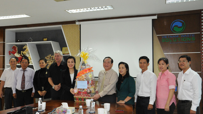 Thăm kiều bào tiêu biểu trên địa bàn TPHCM