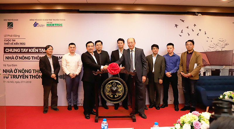 Đại diện Ban tổ chức phát động cuộc thi với chủ đề “Chung tay Kiến tạo nhà ở nông thôn Việt Nam” 