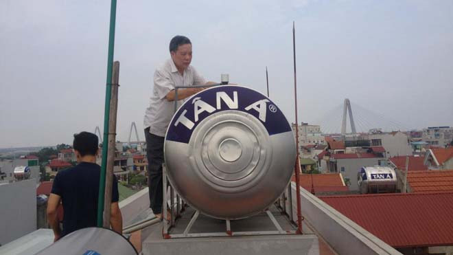 Kiểm tra vị trí lắp đặt bồn nước mùa mưa bão 2015