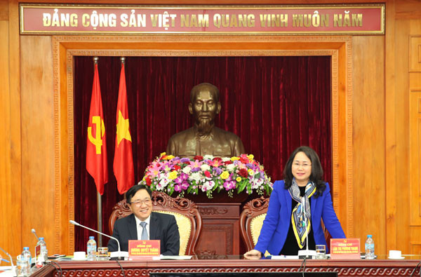 Đồng chí Lâm Thị Phương Thanh - Ủy viên BCH TW Đảng, Bí thư Tỉnh ủy tỉnh Lạng Sơn ghi nhận, đánh giá cao hoạt động tín dụng chính sách trên địa bàn