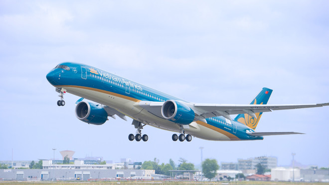 Vietnam Airlines tăng chuyến, đưa khách đến tận sân xem bán kết của U23 