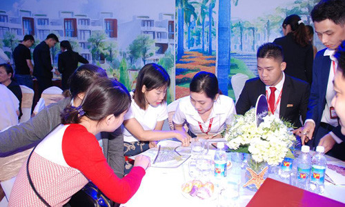 Nhiều khách hàng quan tâm và tìm hiểu về dự án FLC Lux City Quy Nhơn