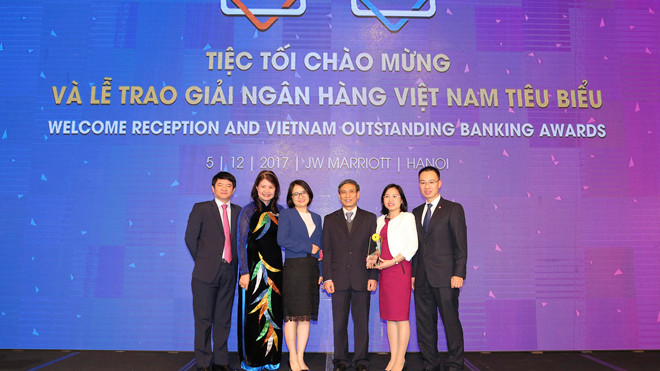 BIDV năm thứ 2 liên tiếp nhận giải 'Ngân hàng bán lẻ tiêu biểu nhất'