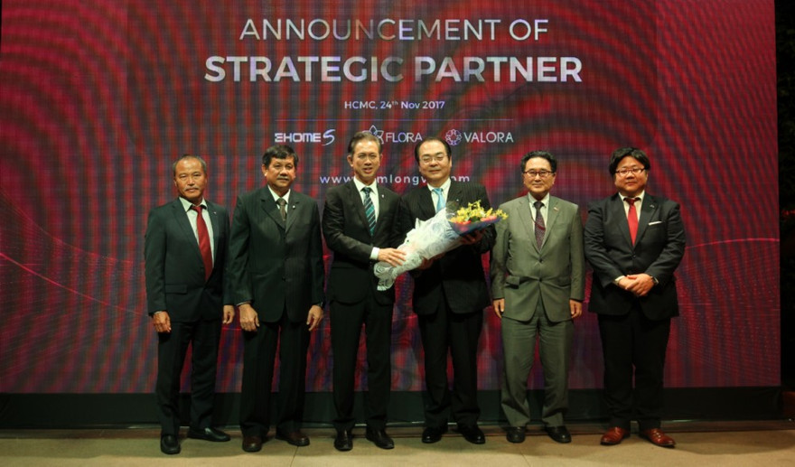 Đại diện Anabuki Housing Service, tập đoàn Nam Long và Okamura ký hợp tác với nhau