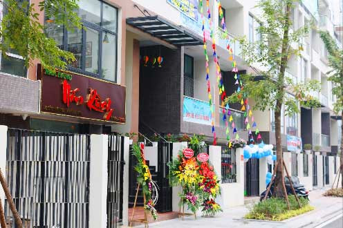 Tại khu liền kề, nhiều hộ dân đã chuyển về sinh sống