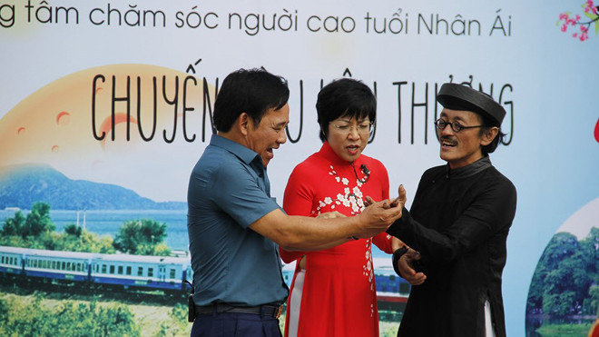 Quang Tèo- Giang Còi, MC Thảo Vân trong “Chuyến tàu yêu thương”