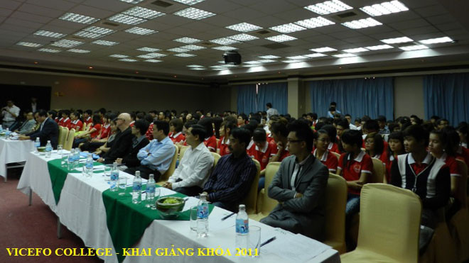 Trường Kinh tế Ngoại giao Việt Nam xét tuyển theo học bạ 