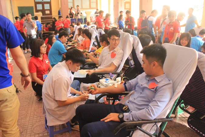 Chương trình hiến máu "Gọt hồng trao em" là hoạt động thường niên của tuỏi trẻ Đoàn khối các cơ quan T.Ư.