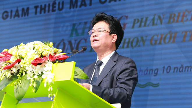 PGS.TS. Phạm Lê Tuấn – Thứ trưởng Bộ Y tế phát biểu tại “Ngày hội chung tay hành động giảm thiểu mất cân bằng giới tính khi sinh”. Ảnh: Thế Dương 