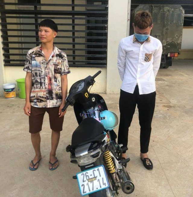 Hai nam thanh niên bị Công an triệu tập.