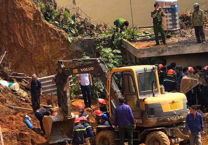 Hiện trường vụ tai nạn thương tâm. Ảnh: Bình Minh.