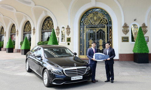 Quá trình phân phối và dịch vụ hậu mãi cho xe E 200 được thực hiện bởi đại lý ủy quyền chính hãng Vietnam Star