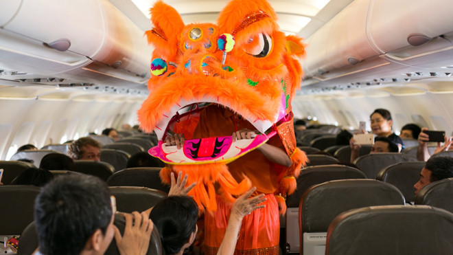 Jetstar Pacific tổ chức trung thu cho hành khách trên bầu trời