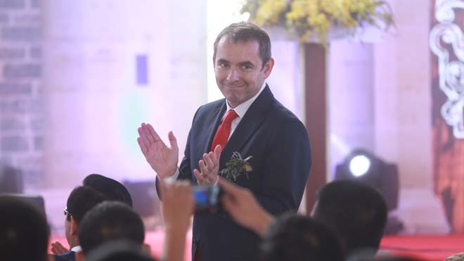 Đại sứ Pháp Jean Noel Poirier tới dụ khai trương làng Pháp