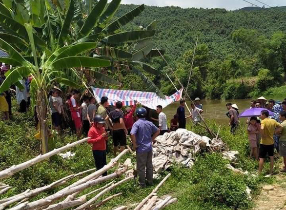 Hiện trường nơi ba nữ sinh chết đuối.