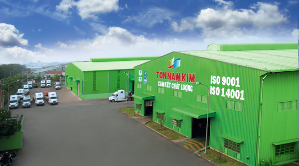 Nhà máy sản xuất đầu tiên được xây dựng tại phường An Thạnh, thị xã Thuận An, tỉnh Bình Dương. 