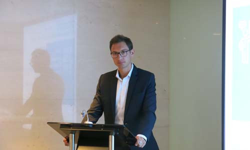 Thu hút và giữ chân nhân sự cấp cao từng làm ở các công ty phương tây