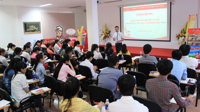 Vina Acecook thu hút sinh viên