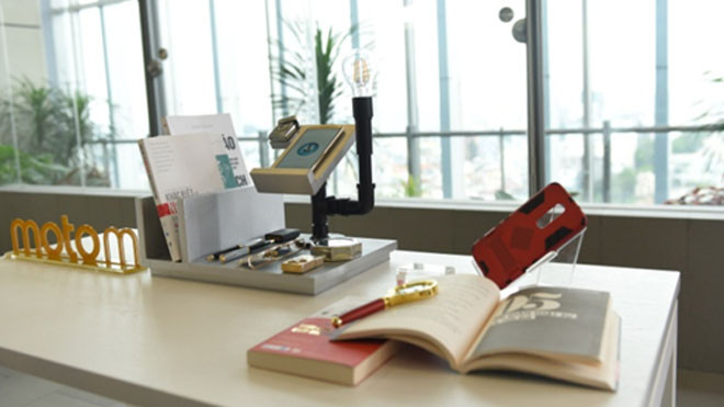 Moto M chất kim loại, đỉnh hiệu năng