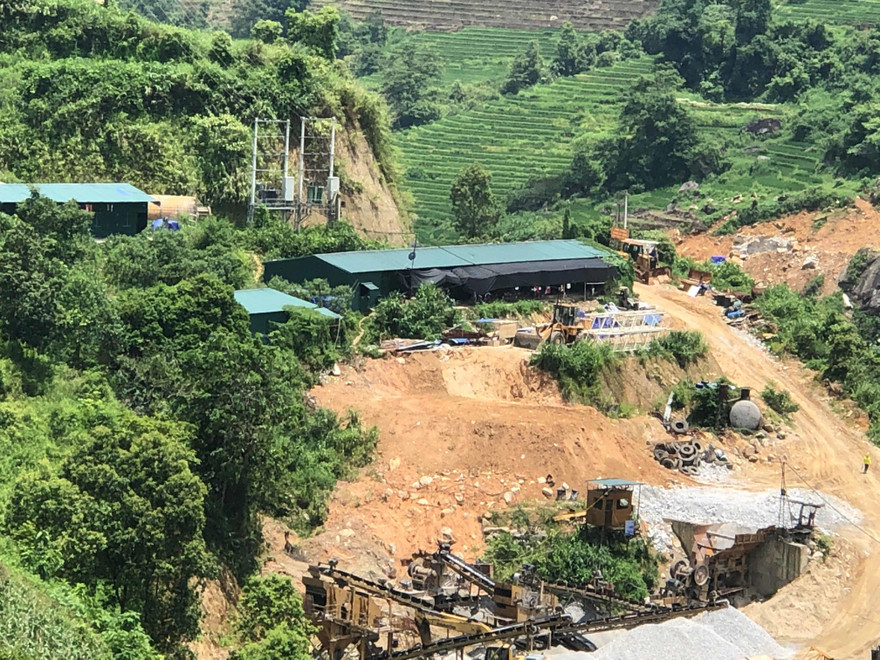 Nhà máy thuỷ điện không phép ở Bản Hồ đang được xây dựng có tổng mức đầu tư gần 300 tỷ đồng.