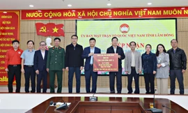  Lâm Đồng tiếp nhận 50 tỷ đồng và 30 tấn hàng hóa của tỉnh Quảng Ninh