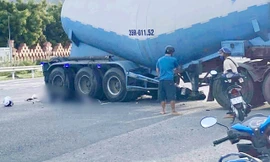 Va chạm xe đầu kéo đang rẽ, hai người tử vong tại chỗ