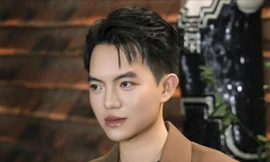 Tôn vinh tranh Nguyễn Gia Trí trên sàn diễn quốc tế